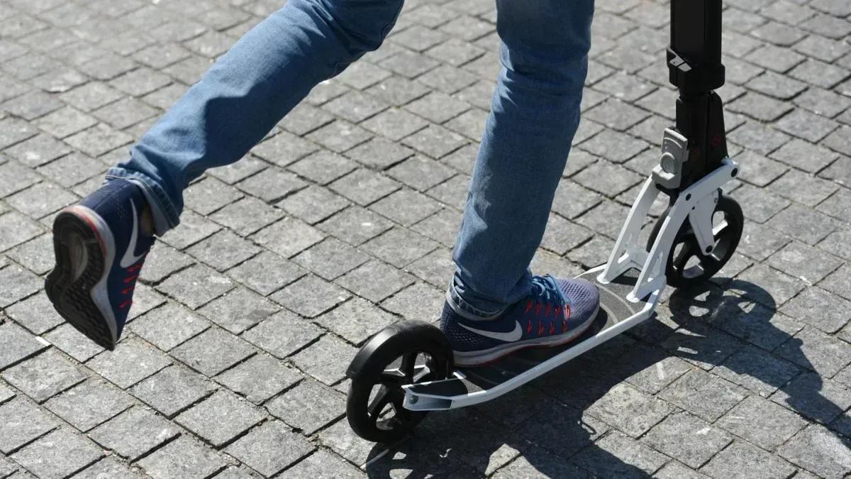 Афиша трансляции О сознательном использовании электросамокатов