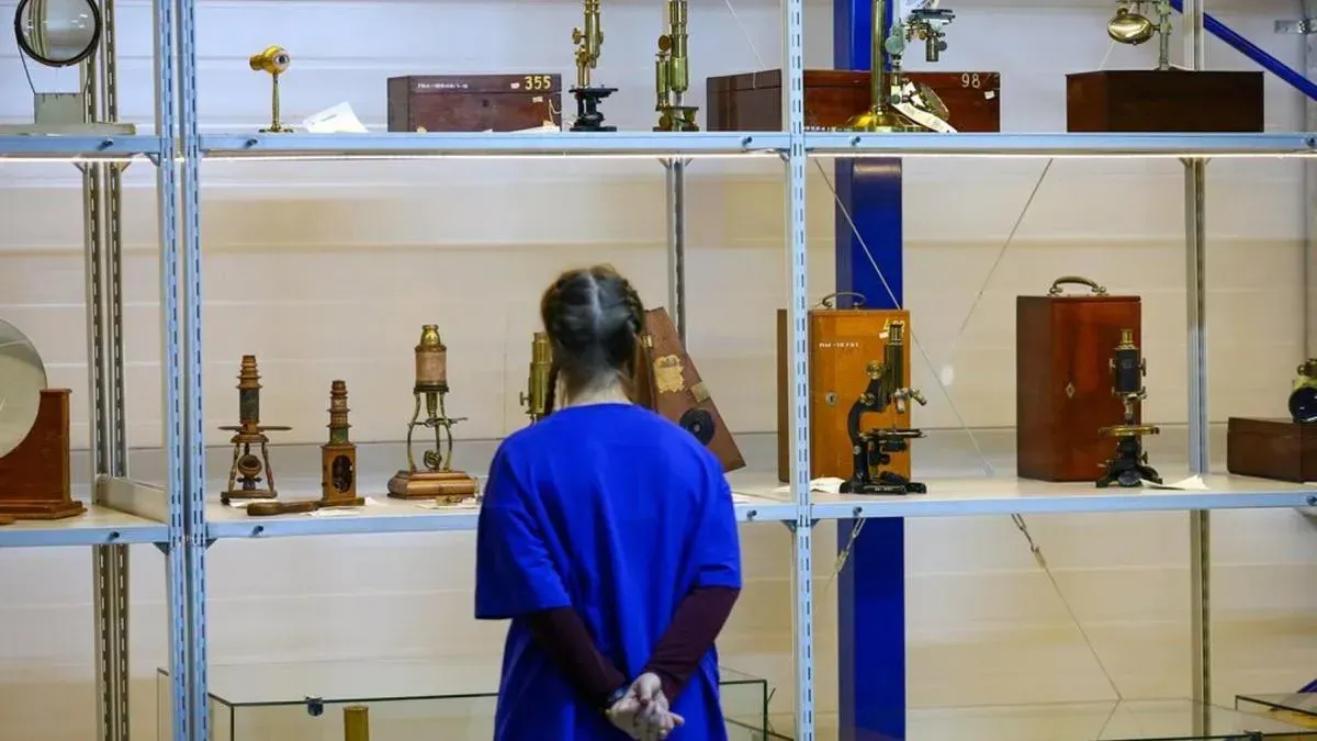 Афиша трансляции Экскурсия по открытой коллекции Политехнического музея