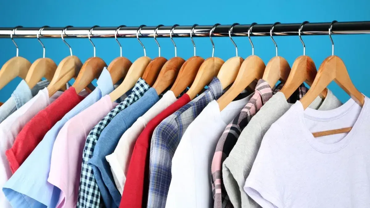 Афиша трансляции Как перестать выбрасывать одежду и начать помогать людям