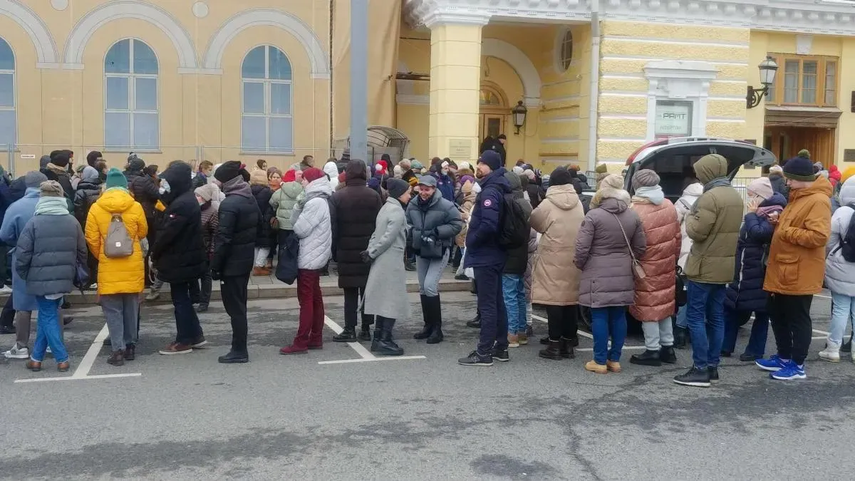 Афиша трансляции Как жители столицы покупают билеты на балет "Щелкунчик"