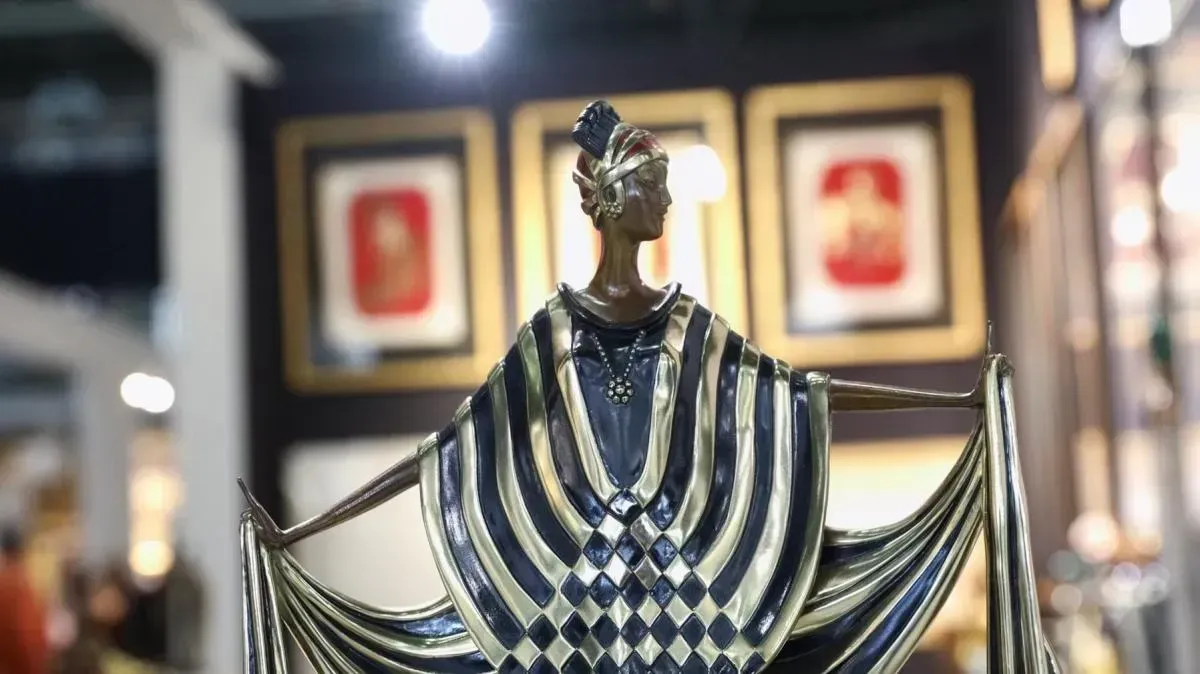 Афиша трансляции Обзор Российского антикварного салона в Гостином Дворе