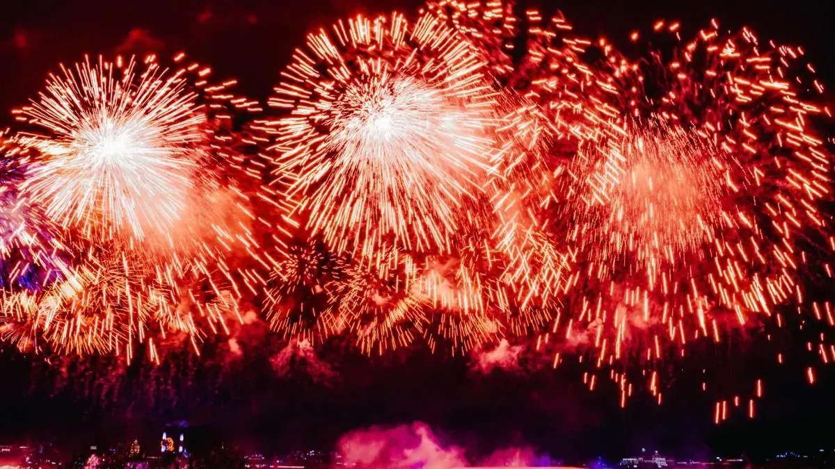 Афиша трансляции Фейерверк в честь Дня защитника Отечества