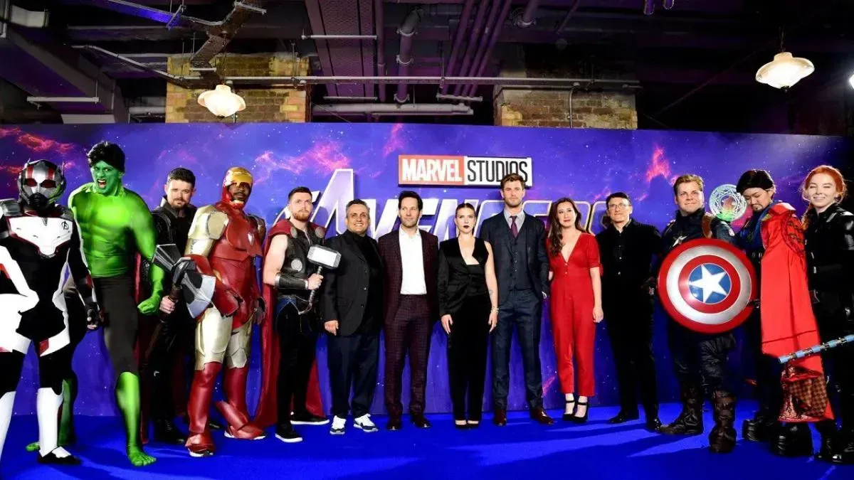 Афиша трансляции "Мстители. Финал": кого бы убили столичные поклонники MARVEL