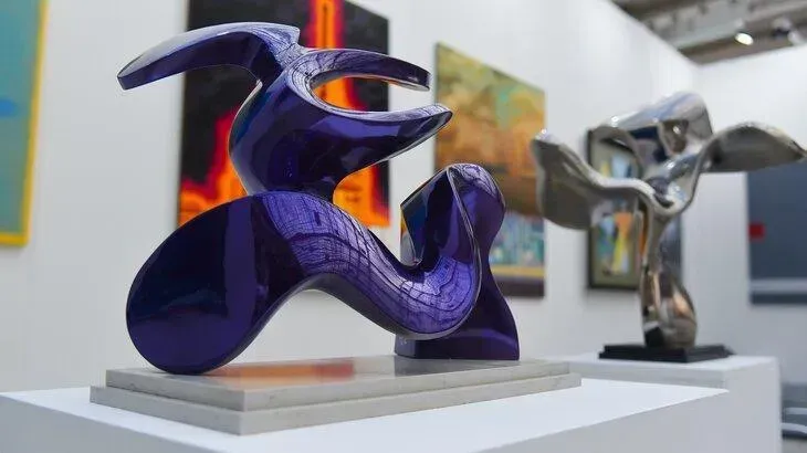 Афиша трансляции Обзор ярмарки "Арт Москва"