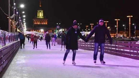 Афиша трансляции Открытие самого большого катка Европы