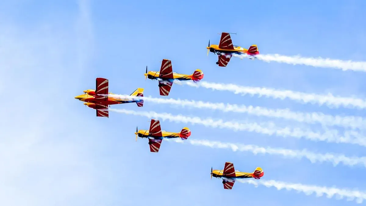 Афиша трансляции Летное шоу с фестиваля "НЕБО: теория и практика"