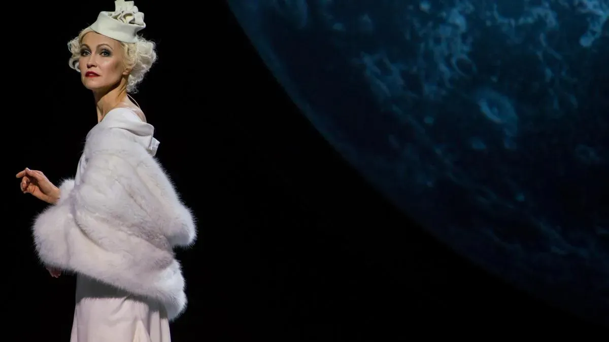 Афиша трансляции Ингеборга Дапкунайте и Максим Диденко – о соцсетях и театре