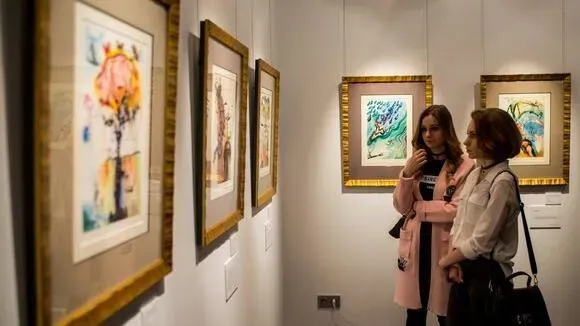 Афиша трансляции Экскурсия по выставке "Сальвадор Дали. Магическое искусство"