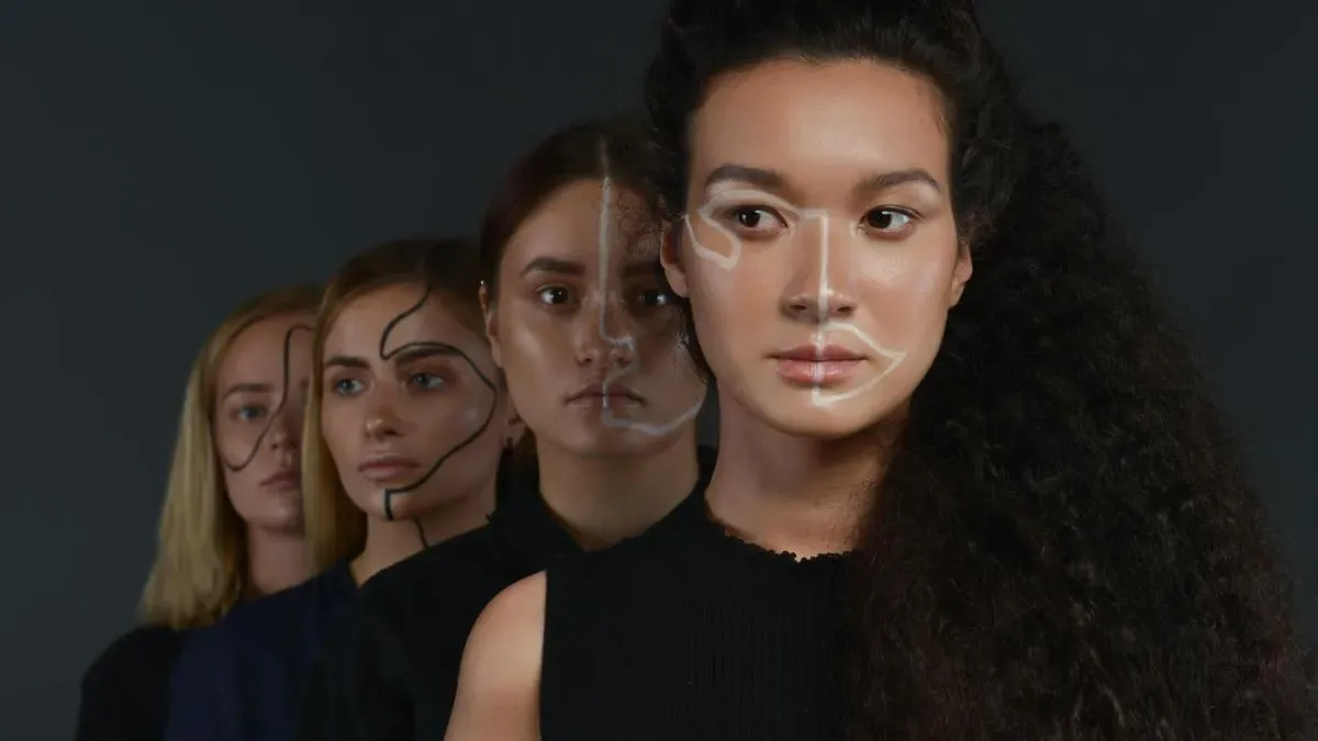 Афиша трансляции Группа "Линии" играет хиты Queen в тропической оранжерее