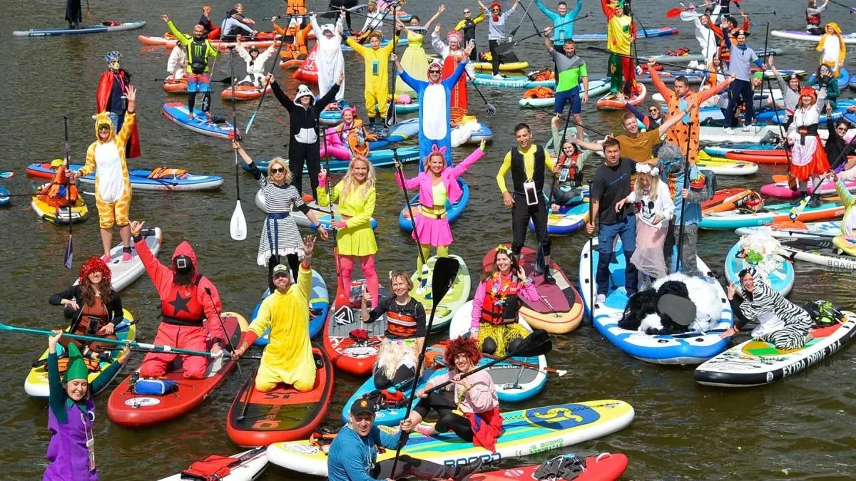 Афиша трансляции Костюмированная SUP-регата