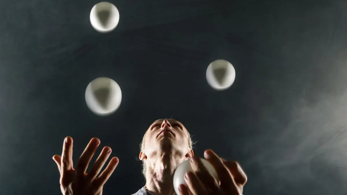 Афиша трансляции Выступление артистов Большого Московского цирка в метро