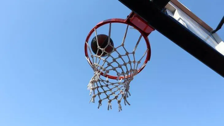 Афиша трансляции Городской турнир по стритболу среди любителей