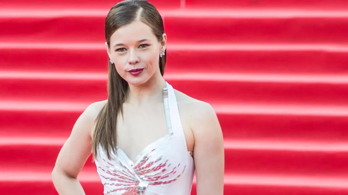 Афиша трансляции Актеры читают современную прозу в "Гоголь-центре"