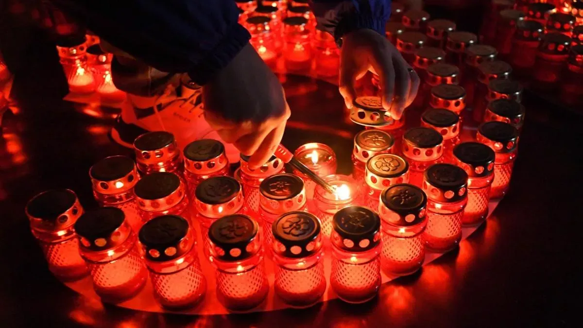 Афиша трансляции Зажжение 872 свечей в честь снятия блокады Ленинграда