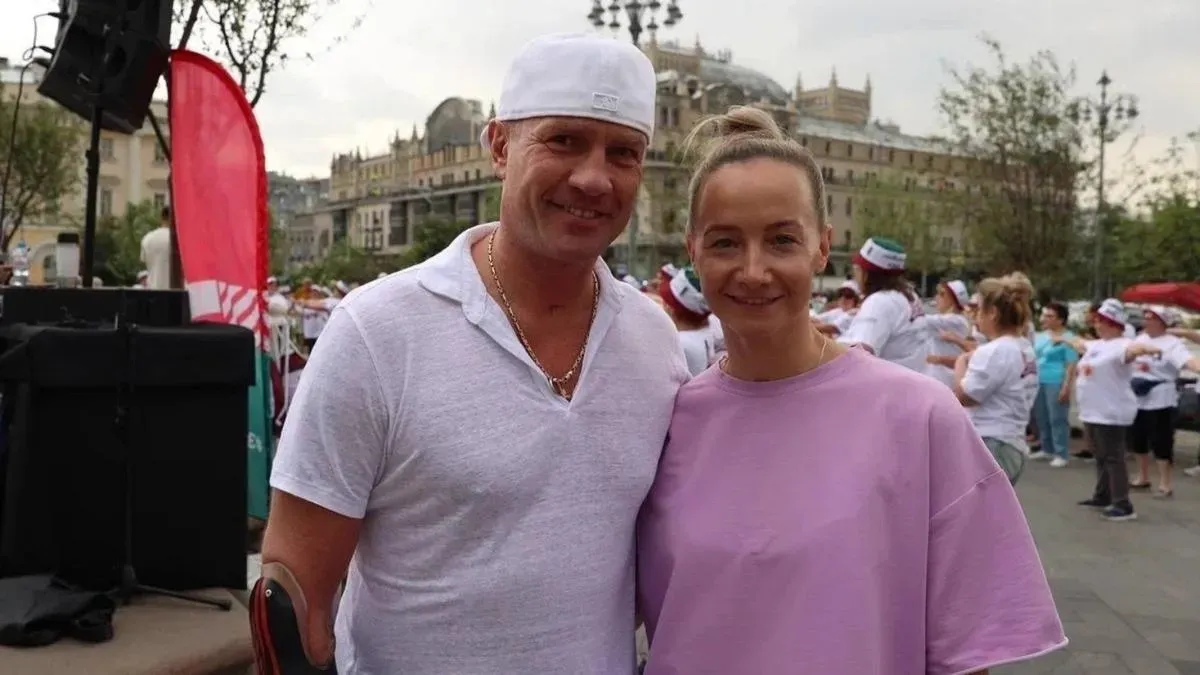 Афиша трансляции Тренировка с Романом Костомаровым и Оксаной Домниной