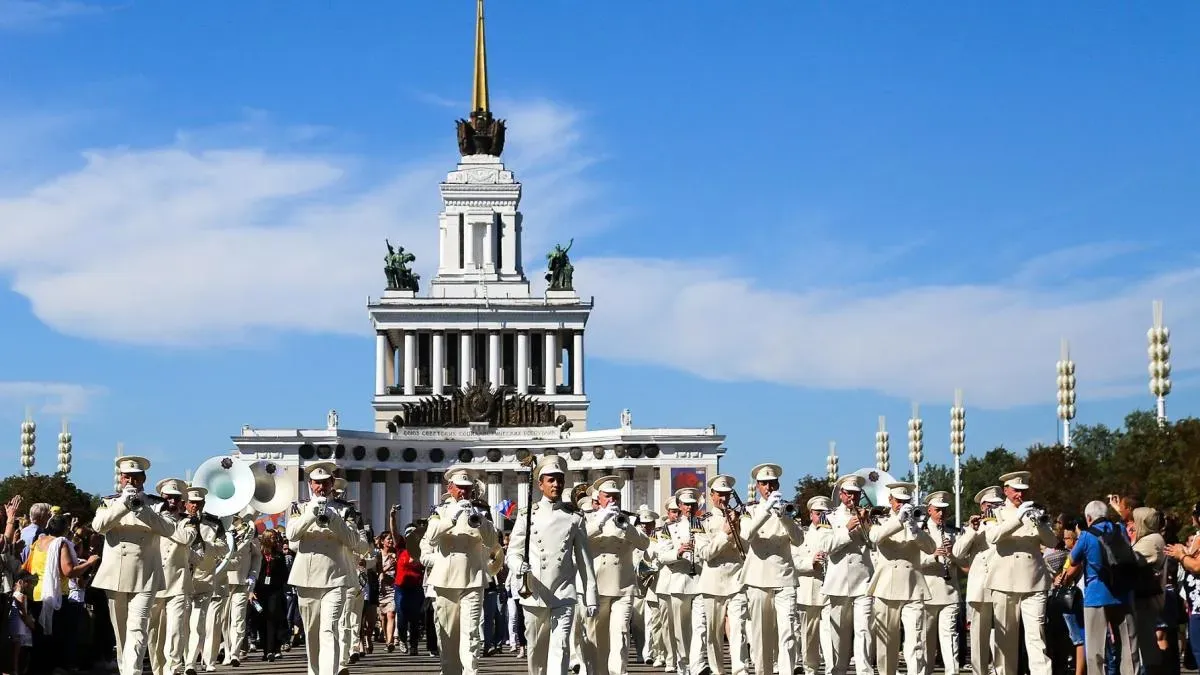 Афиша трансляции Торжественное шествие участников фестиваля "Спасская башня"