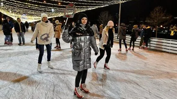 Афиша трансляции Открытие катка "Навигатор 2020 – 2021" в Парке Горького