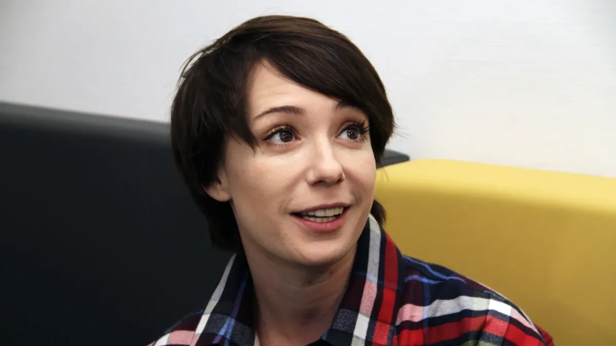 Афиша трансляции Чулпан Хаматова провела экскурсию по театру "Современник"