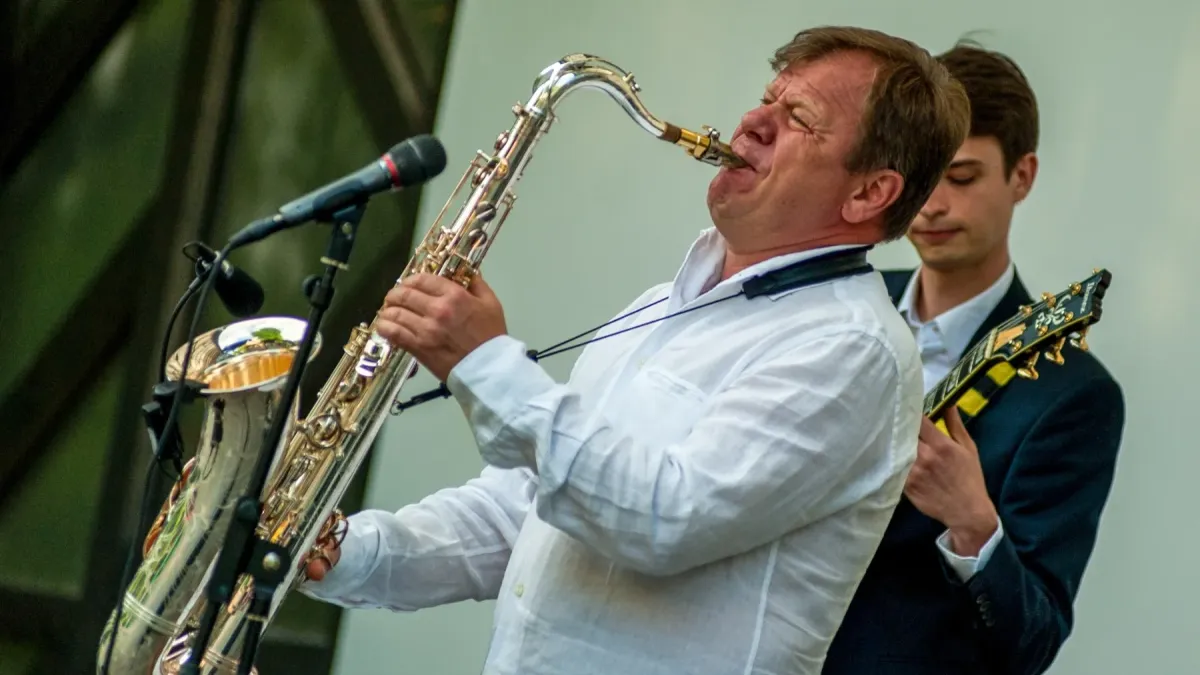 Афиша трансляции Игорь Бутман и Лариса Долина – о столетии русского джаза