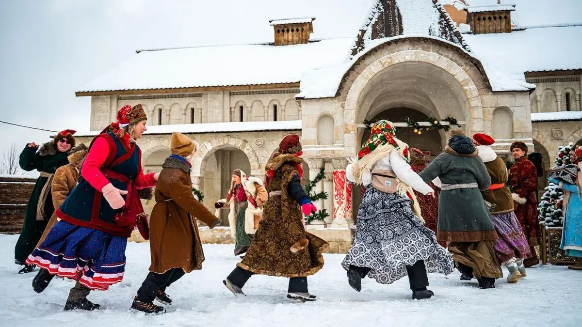 Афиша трансляции Масленичные забавы в кинопарке "Москино"