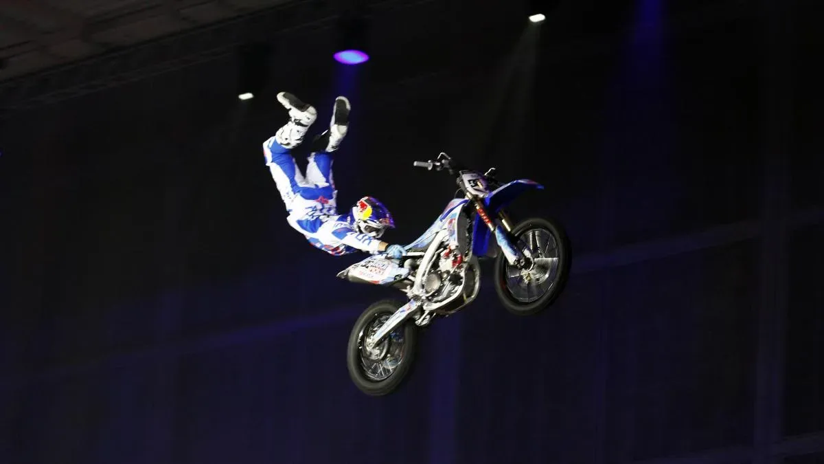 Афиша трансляции Выступление спортсменов-экстремалов на фестивале ПРОРЫВ-2019