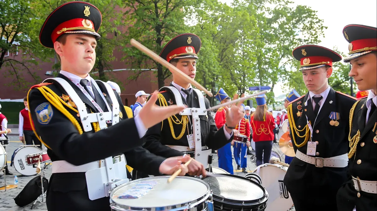 Афиша трансляции Как детские оркестры боролись за право выступать у Кремля