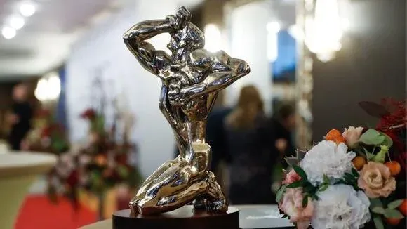 Афиша трансляции Звезды отечественного телевидения на красной дорожке ТЭФИ