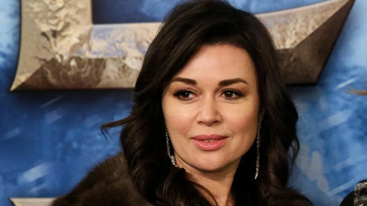 Афиша трансляции Прощание с Анастасией Заворотнюк