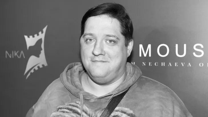 Афиша трансляции Прощание с актером Романом Поповым