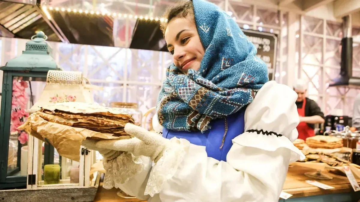 Афиша трансляции Как москвичи пекут блины и делают балалайки