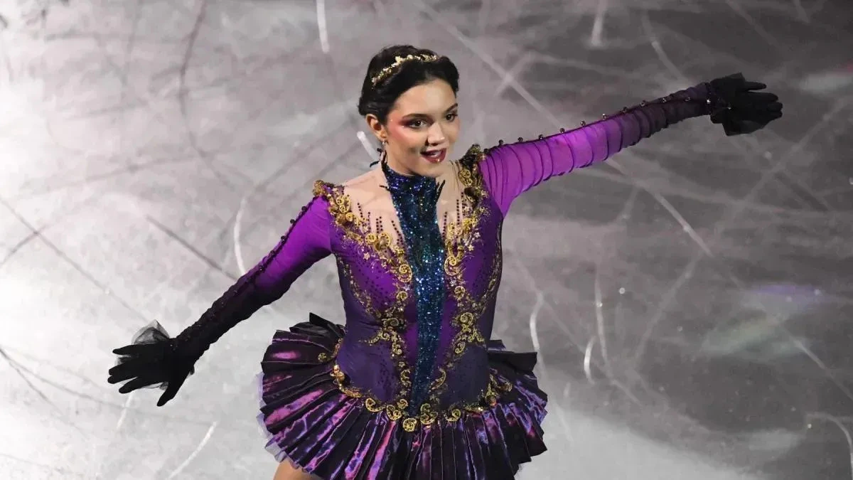 Афиша трансляции Мастер-класс Евгении Медведевой на катке в "Лужниках"