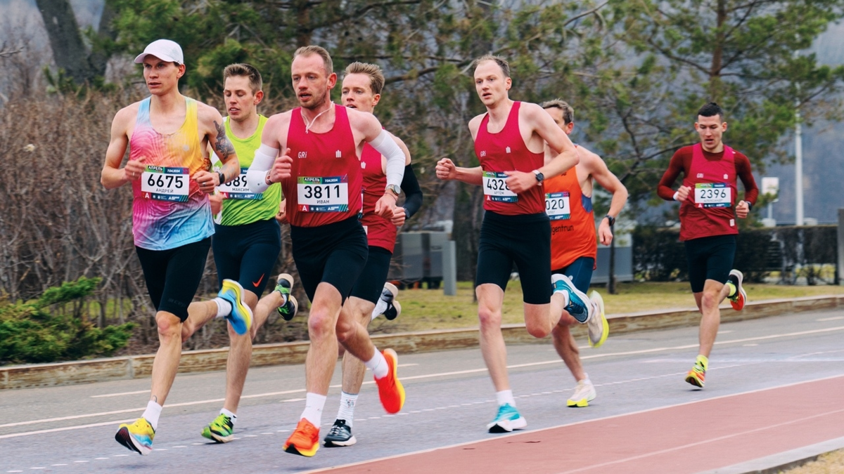 Афиша трансляции Первый забег сезона в "Лужниках"