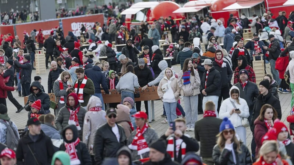 Афиша трансляции Фестиваль болельщиков перед дерби "Спартака" и "Локомотива"