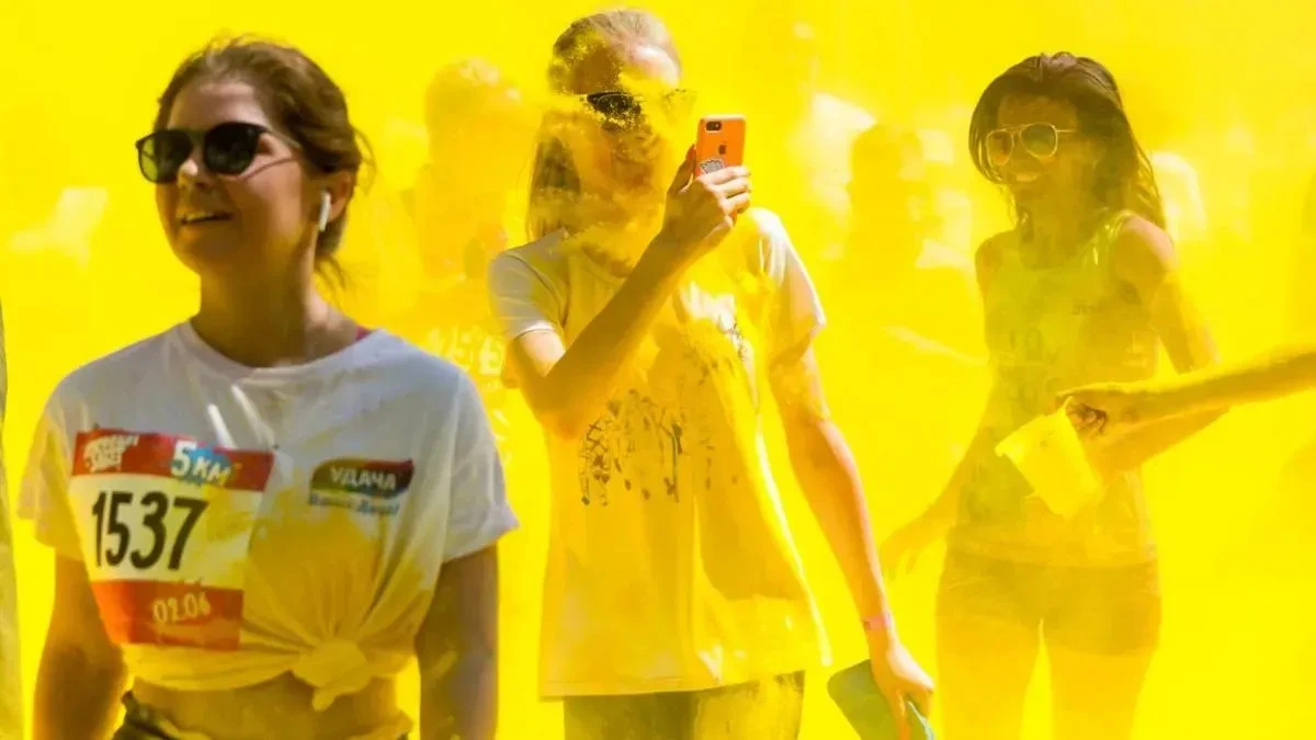 Афиша трансляции Красочный забег в "Лужниках"