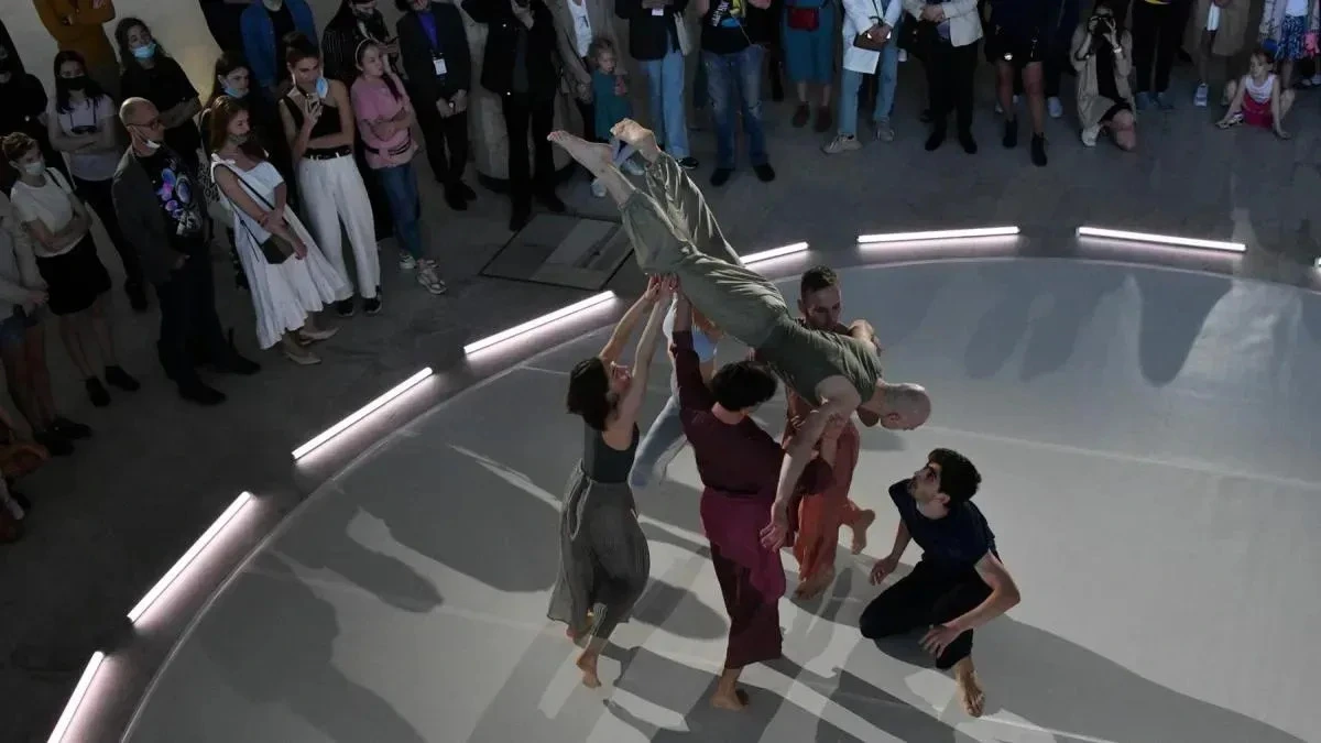 Афиша трансляции Хореографические перформансы в Третьяковской галерее