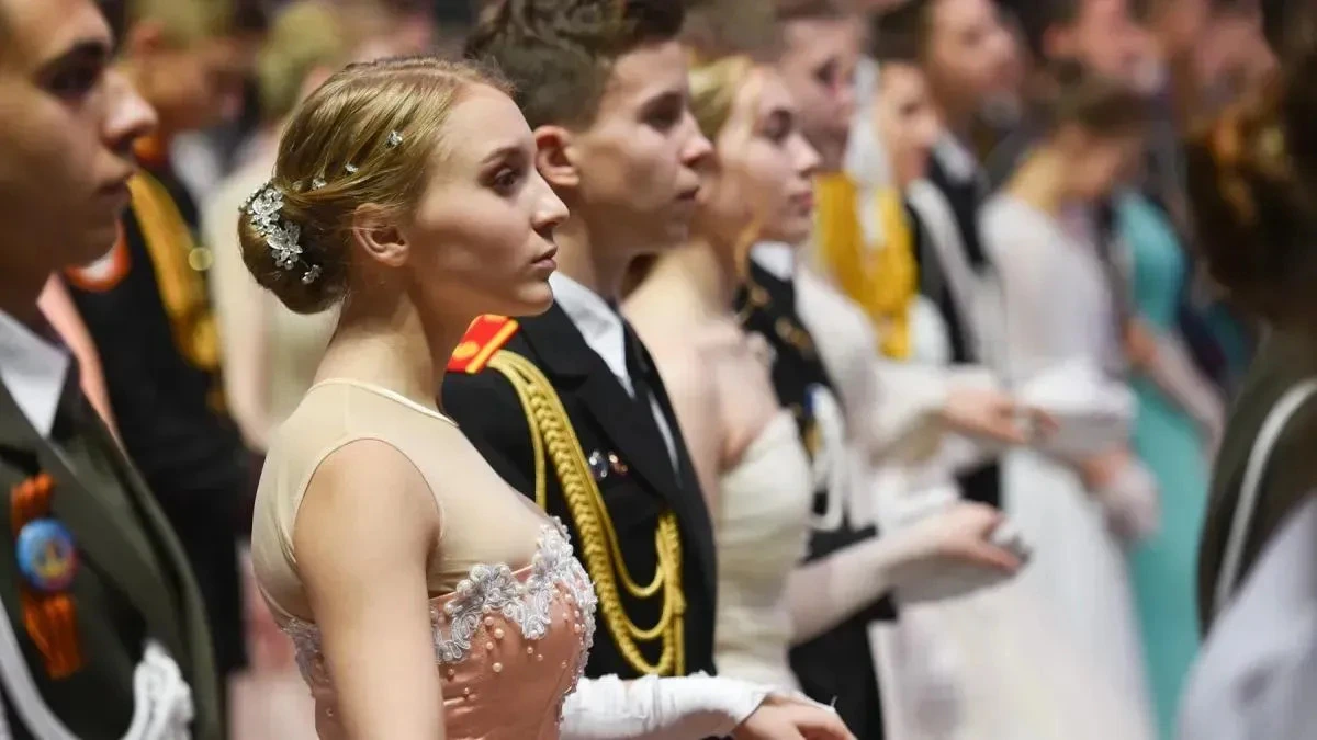 Афиша трансляции Флешмоб "Вальс Победы" на Поклонной горе