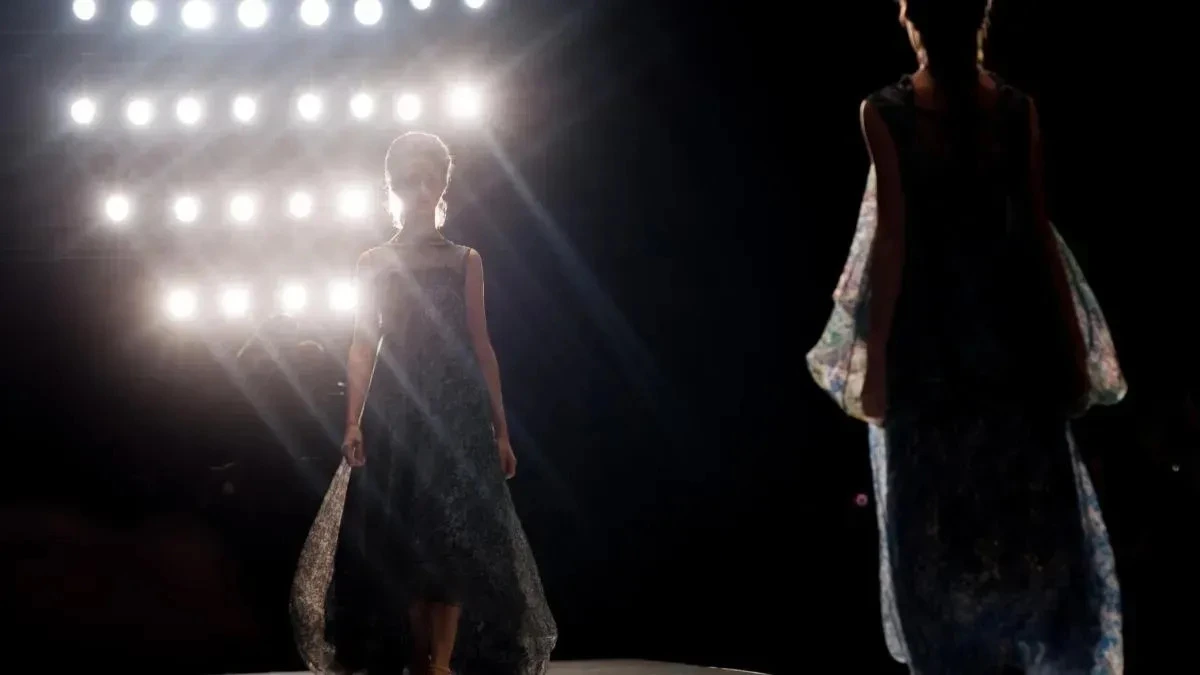 Афиша трансляции Создание женских образов и модный подиум в метро