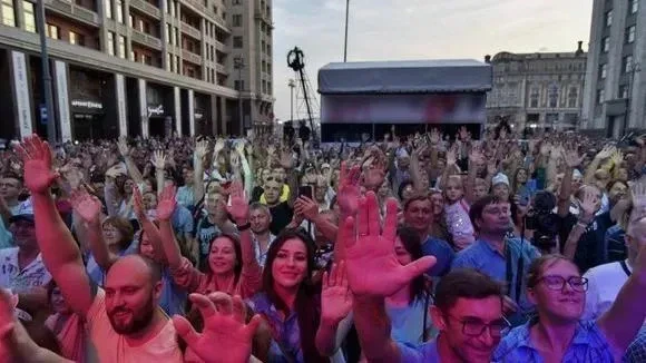 Афиша трансляции Праздничный концерт Москвы 24 в День города