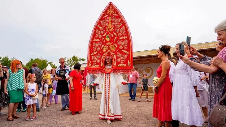 Афиша трансляции Обзор фестиваля "Русское поле"