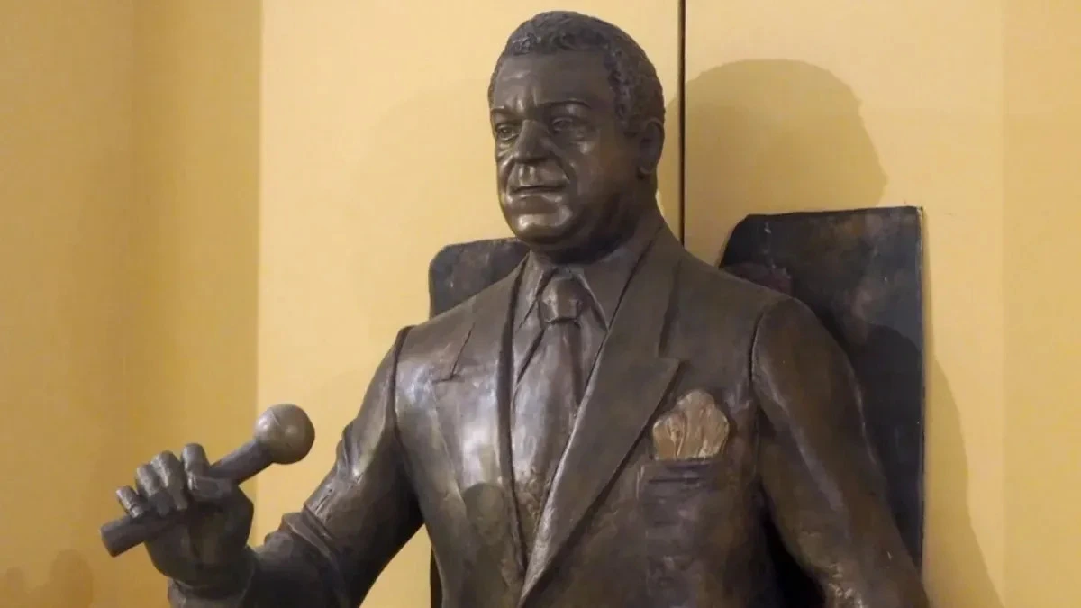 Афиша трансляции Открытие памятника Иосифу Кобзону