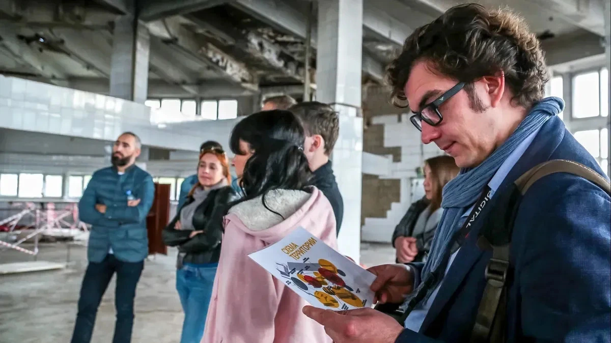 Афиша трансляции Экскурсия арт-кластеру Хлебозавод №9