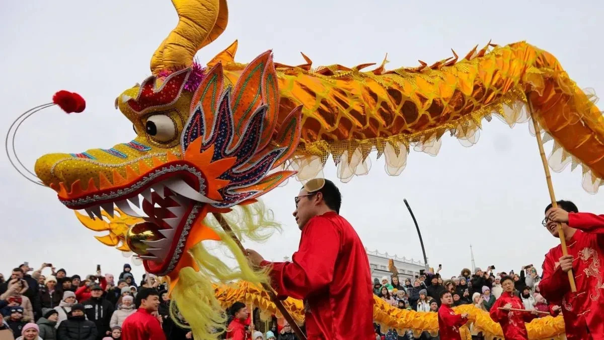 Афиша трансляции Шествие китайских артистов с 18-метровым драконом на ВДНХ