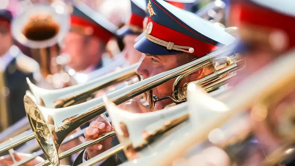 Афиша трансляции Как выпускной проходит у офицеров