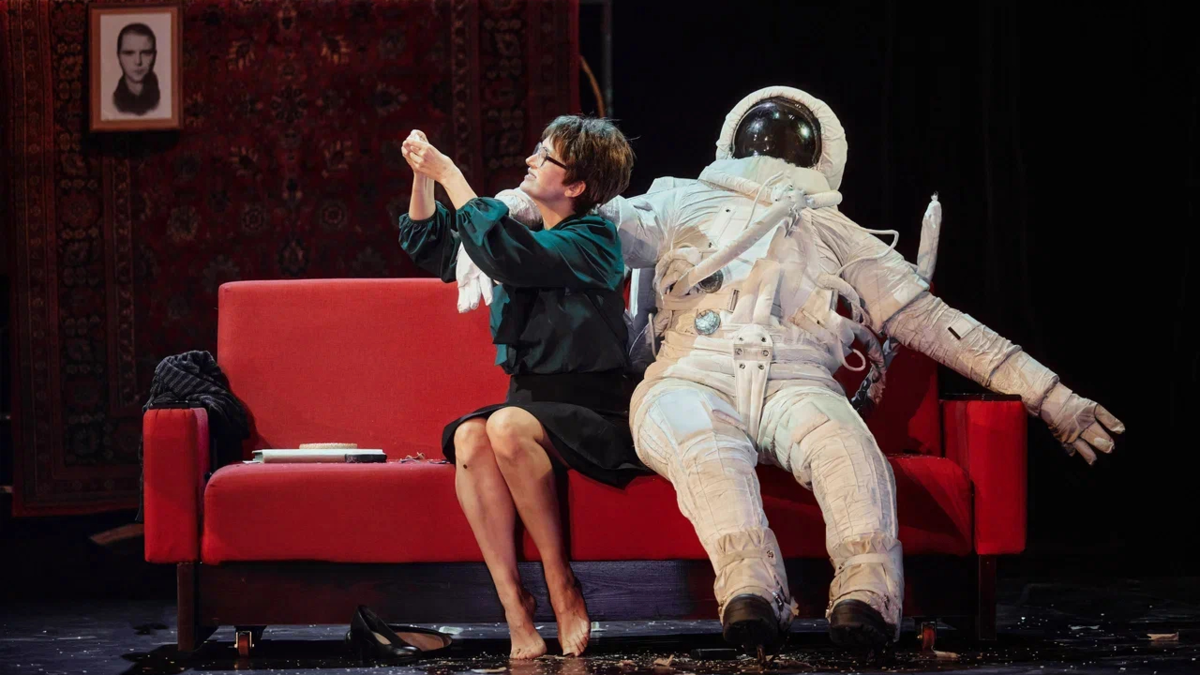 Афиша трансляции Закулисье спектакля "Космос" в Театре имени Пушкина