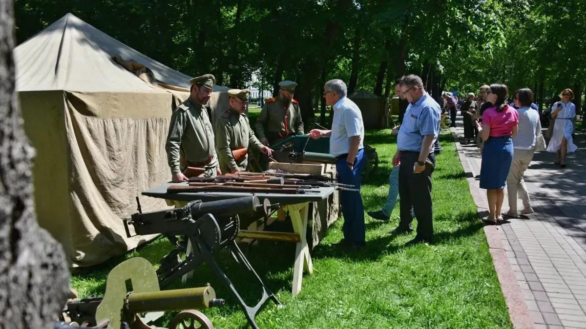 Афиша трансляции Экскурсия по фестивалю "Времена и эпохи. Победы России"