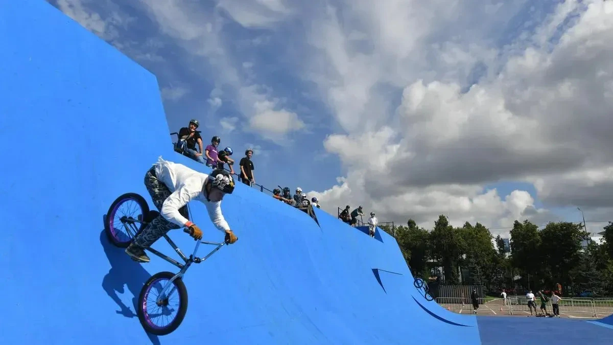 Афиша трансляции День физкультурника в "Лужниках"