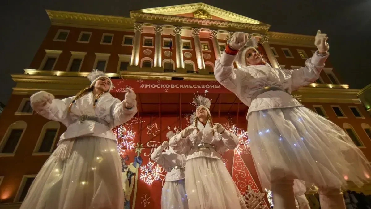 Афиша трансляции Экскурсия по фестивалю "Путешествие в Рождество"