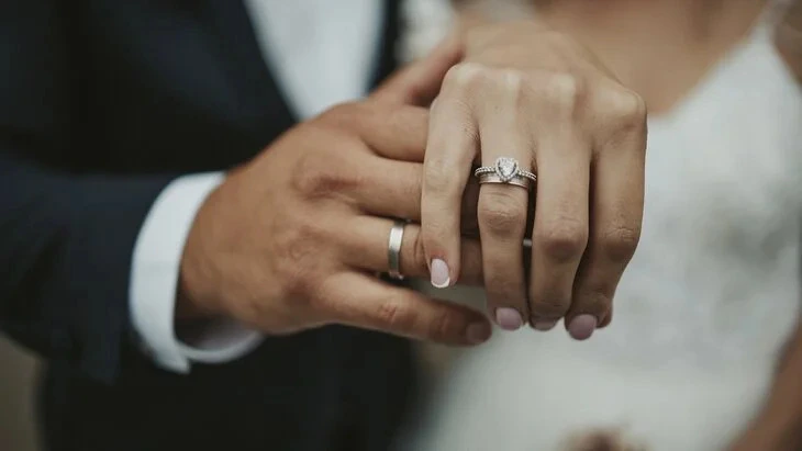 Афиша трансляции Свадебные церемонии на театральной сцене Патриарших прудов