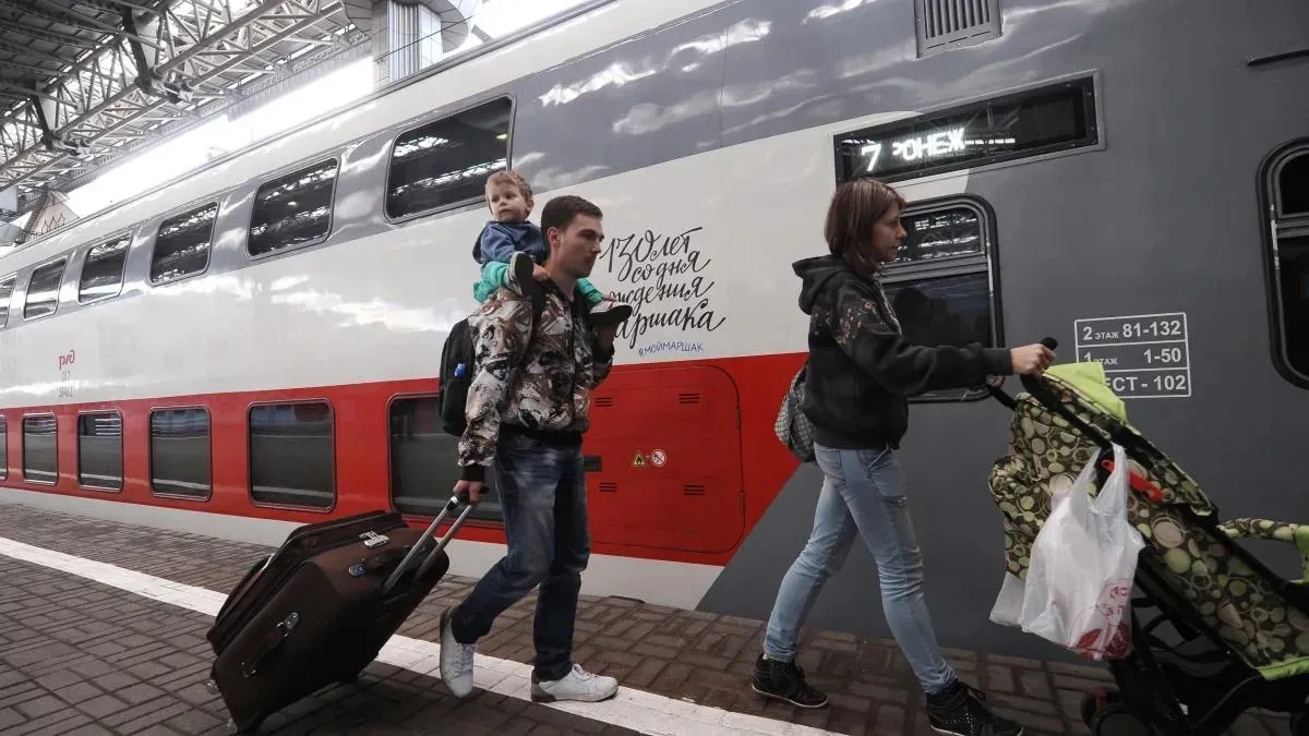 Афиша трансляции Новый туристический поезд из Москвы в Карелию