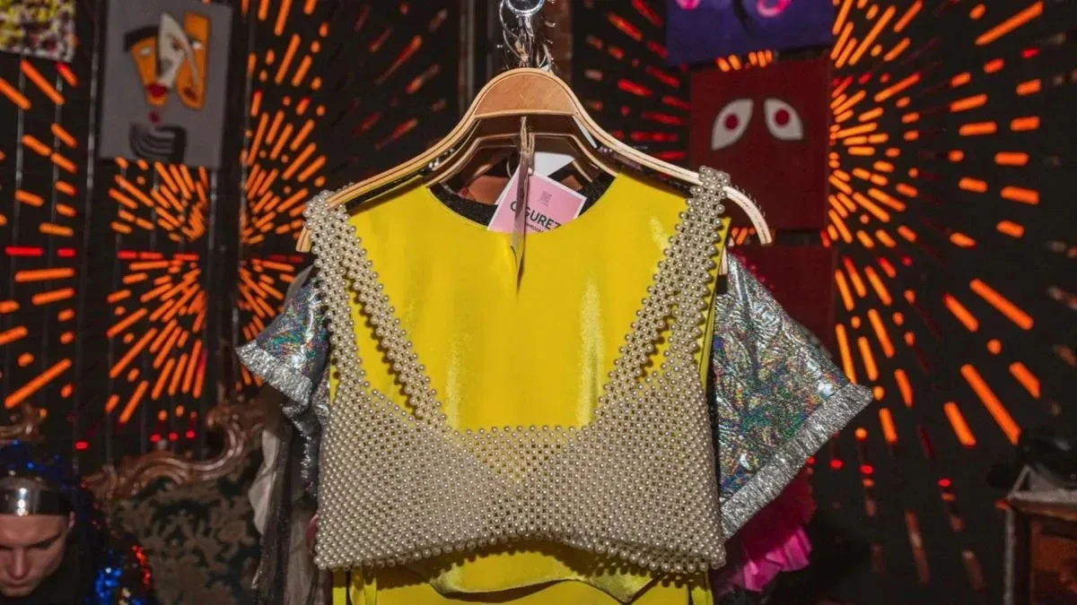 Афиша трансляции Мастер-класс от модных дизайнеров по апсайклингу